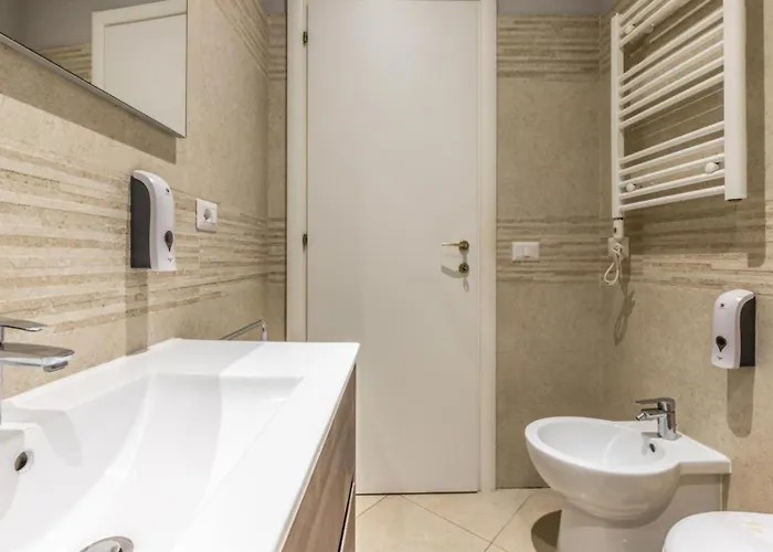 Flatinrome Trastevere Complex Daire